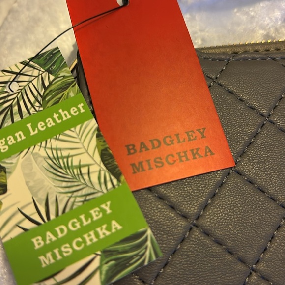 Badgley Mischka Long Cards Wallet in Gray NWT - Picture 3 of 6